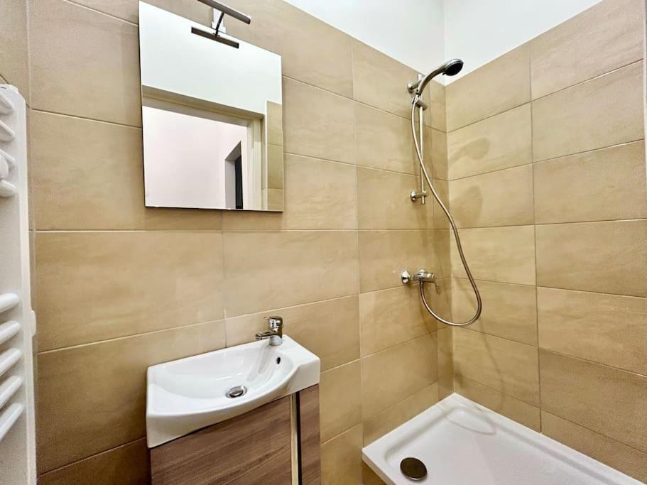 15 Min To Center - Free Parking - Sunny & Quiet Apartment เวียนนา ภายนอก รูปภาพ